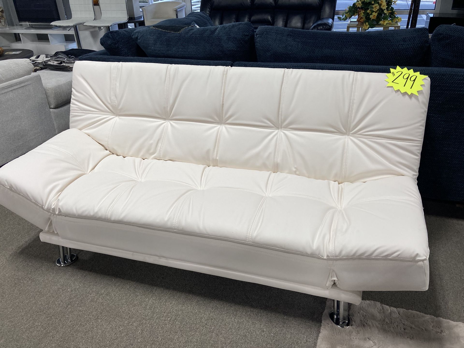 Lovely Futon! $299 ๐คโจ