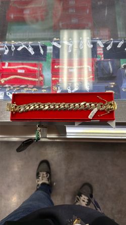 10k Gold Cuban Link Chain Bracelet 147.6g