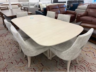 Furniture- 7 pc Bernhardt dining set- East Hampton