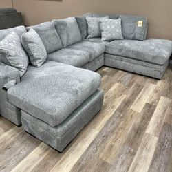 AP🎉 Comfy SECTIONAL , Gray Double Chaise// Financing & Delivery 