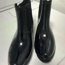 Women’s Rain Boots $5