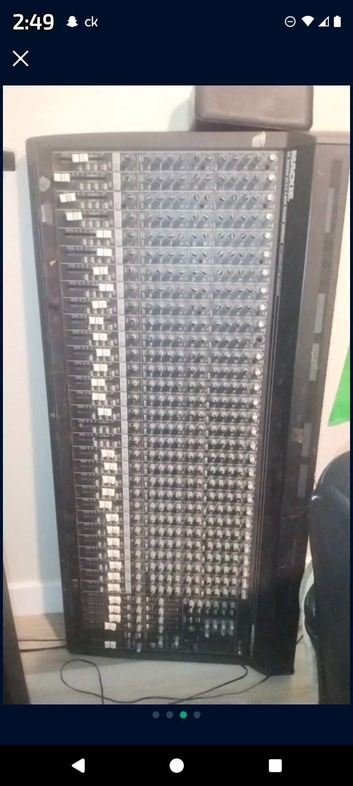 Mackie SR Series 32 Channel Bus Mixing Console, With Premium XDR, Mic Pre amplifiers