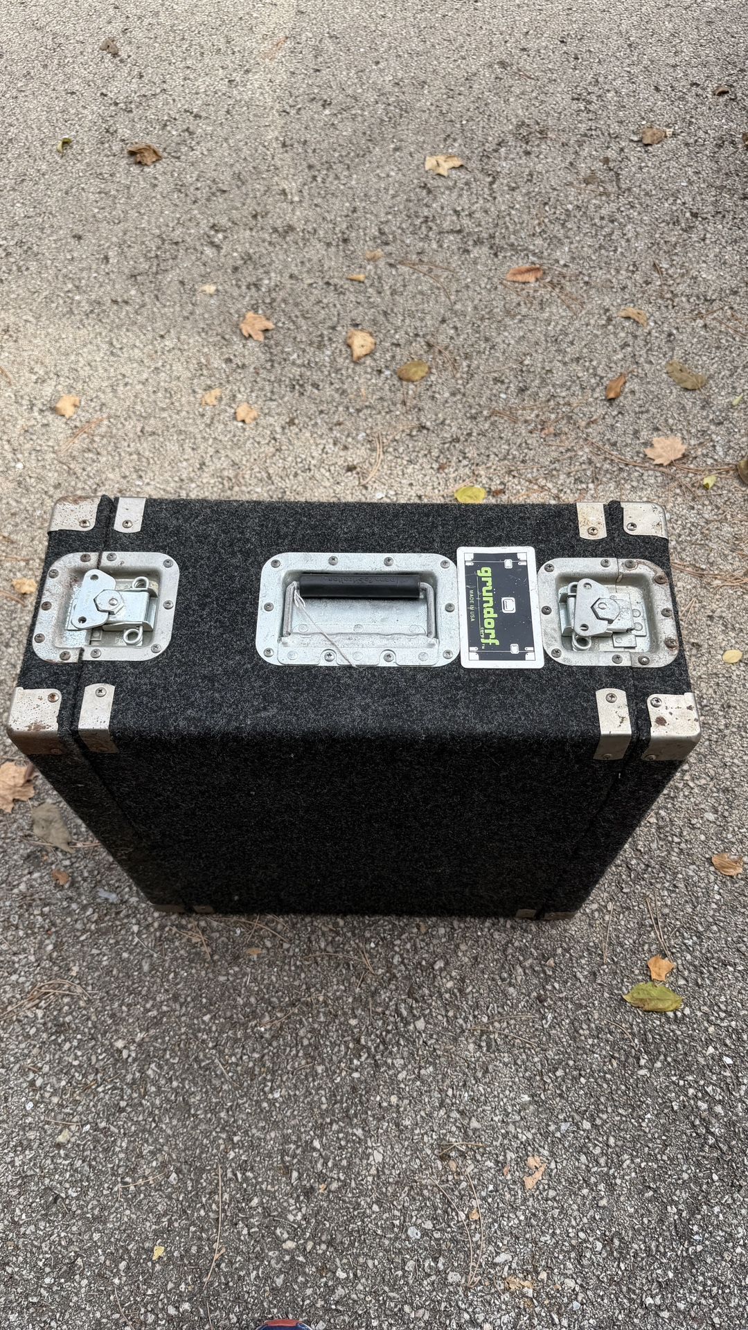 Heavy-Duty Carpeted Flight Case / Road Case – 19”x12”x21” – ATA Style – Used