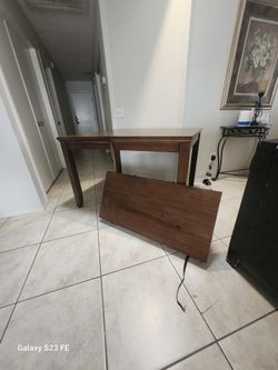 Extendable Dining Table