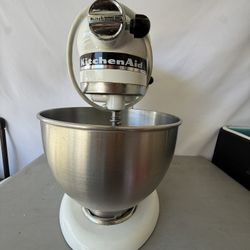 Kitchen Aid Mixer 