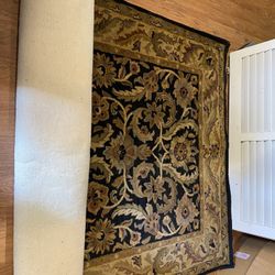 Used Good 5x8ft  Design Carpet $45  And Exterior Carpet 6x8ft $30