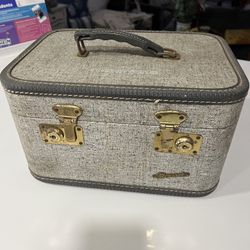 Vintage Monarch Travel Case Cosmetic Case In Good Condition Missing Mirror Inside And Key 14 Inches Wide X 10 Inches 8 Inches Deep 