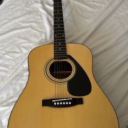 Acoustic Guitar Yamaha
