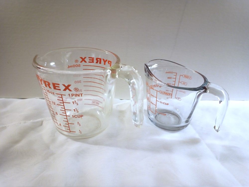 PYREX 2 Cup & ANCHOR 1 Cup Glass Measuring Cups