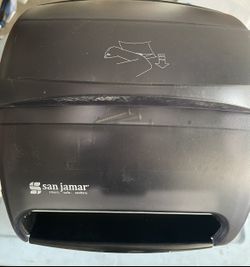 Towel dispenser