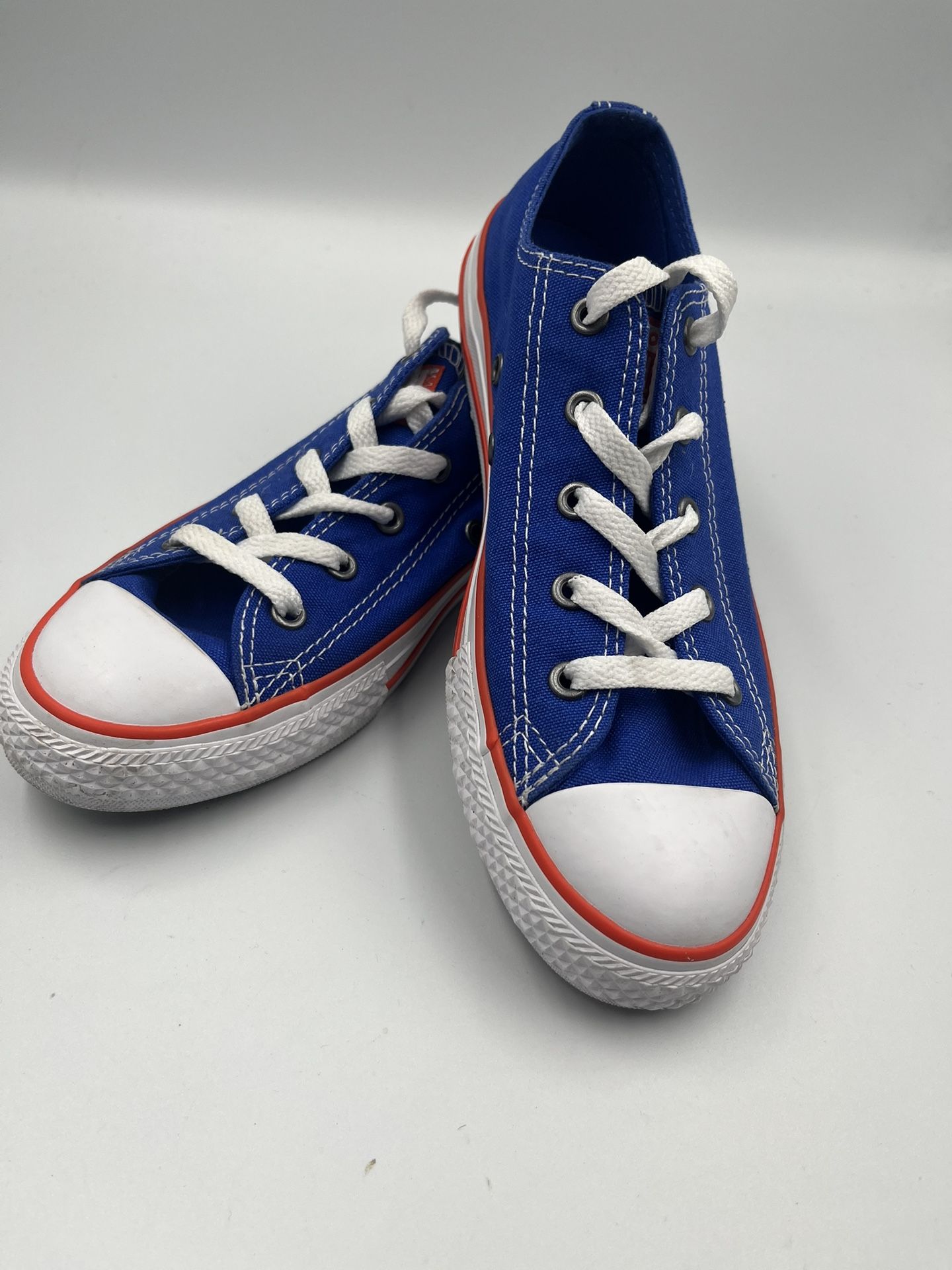 Converse Chuck Taylor All Stars Women’s Size 3 Low Top Hyper Royal