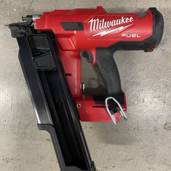 M18 FUEL™ 21 Degree Framing Nailer