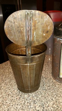 Rustic trashcan inspired planter with chalk label extension. Really cute and unique!