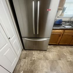 refrigerator 
