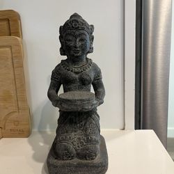Statue