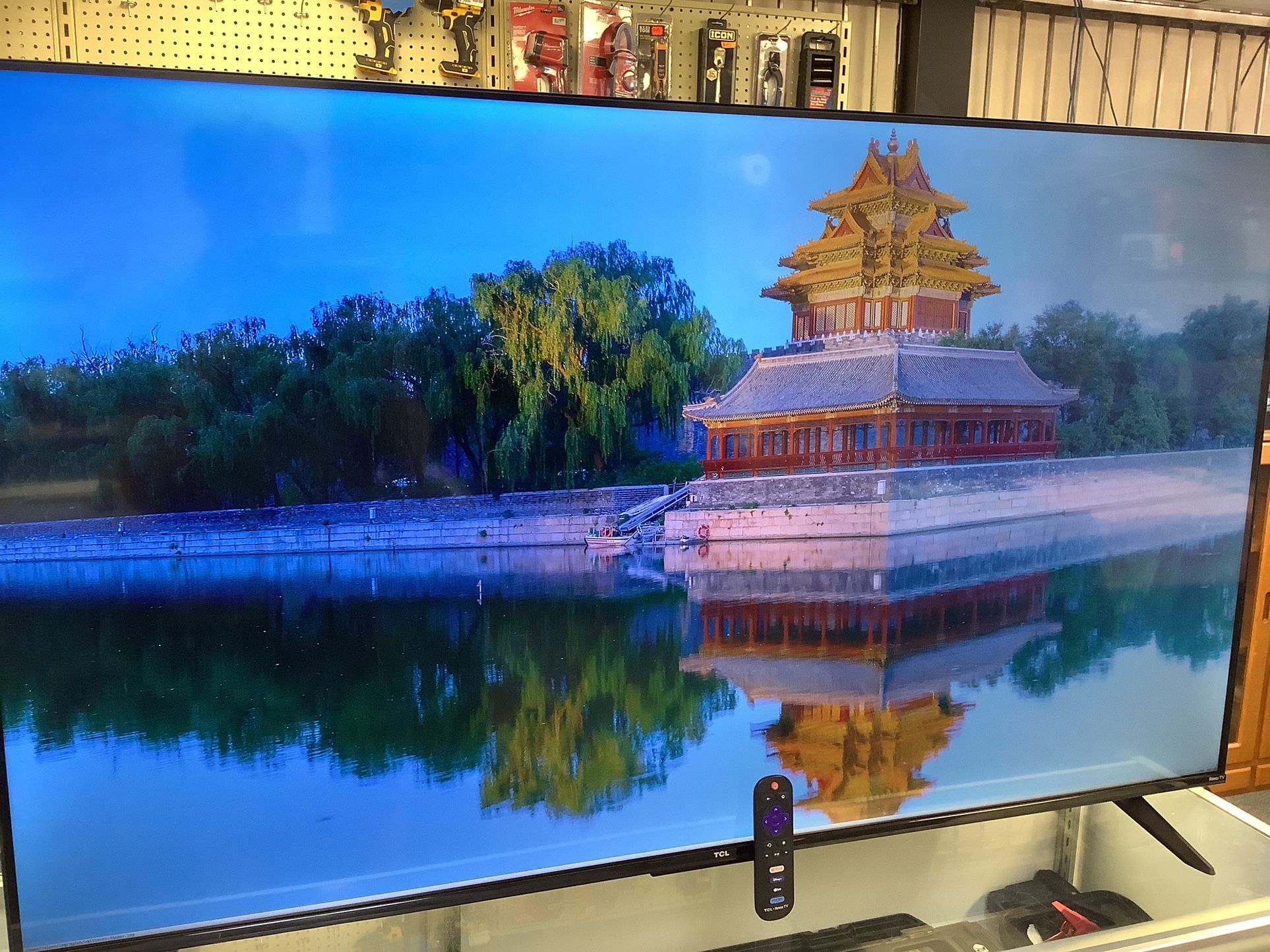 55 Inch Roku