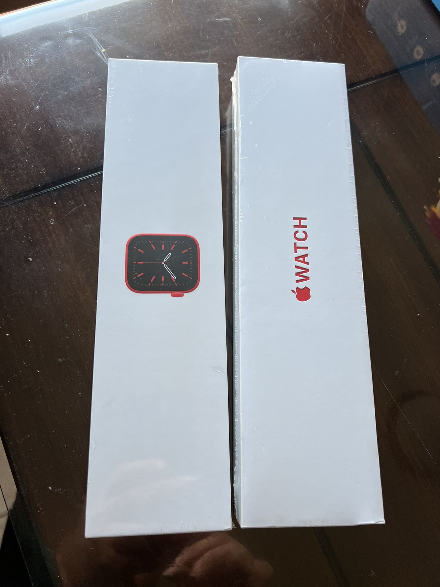 Apple Wach Series 6 40mm Red Color GPS