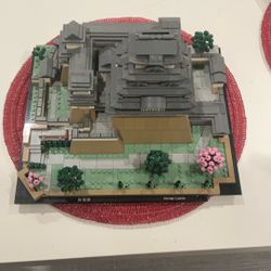 LEGO Architecture Landmarks Collection: Himeji Castle Collectible Model Kit 21060