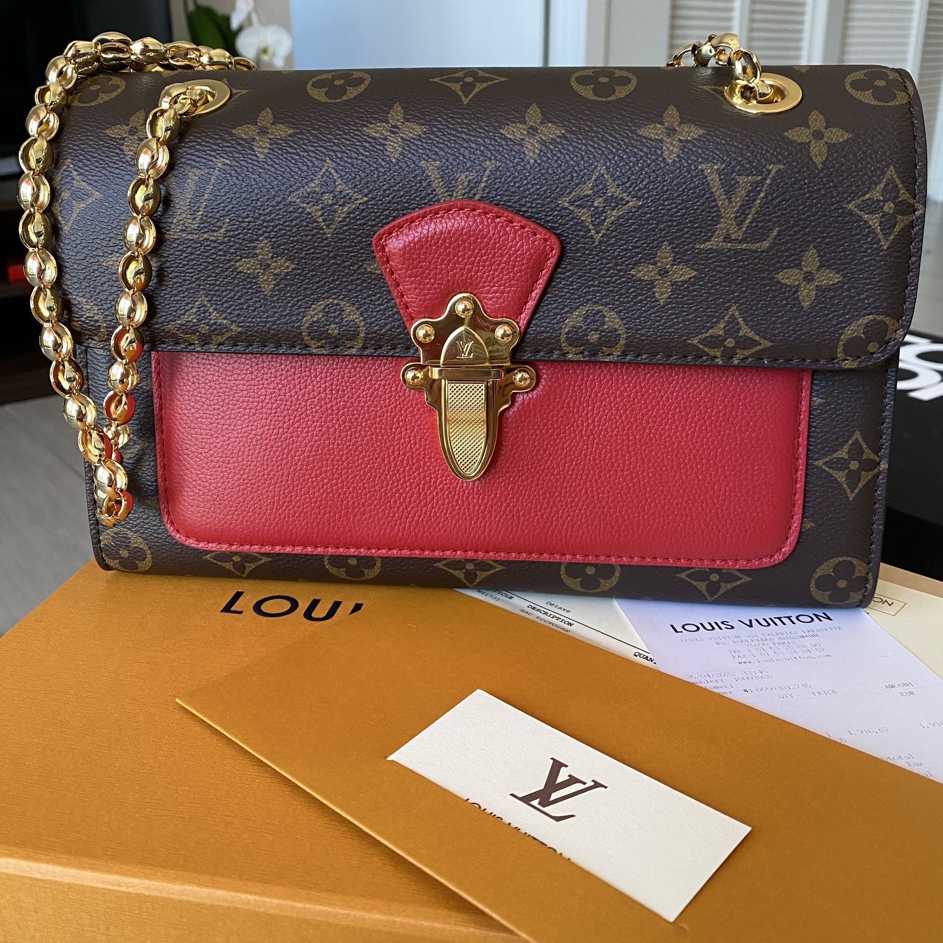 Louis Vuitton Victoire Chain Bag With LV Monogram for Sale in
