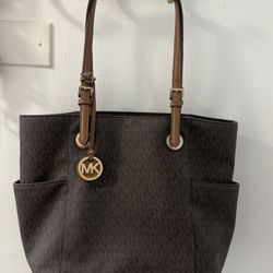 Michael Kors Jet Set Signature Handbag