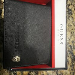 Men’s Guess wallet 