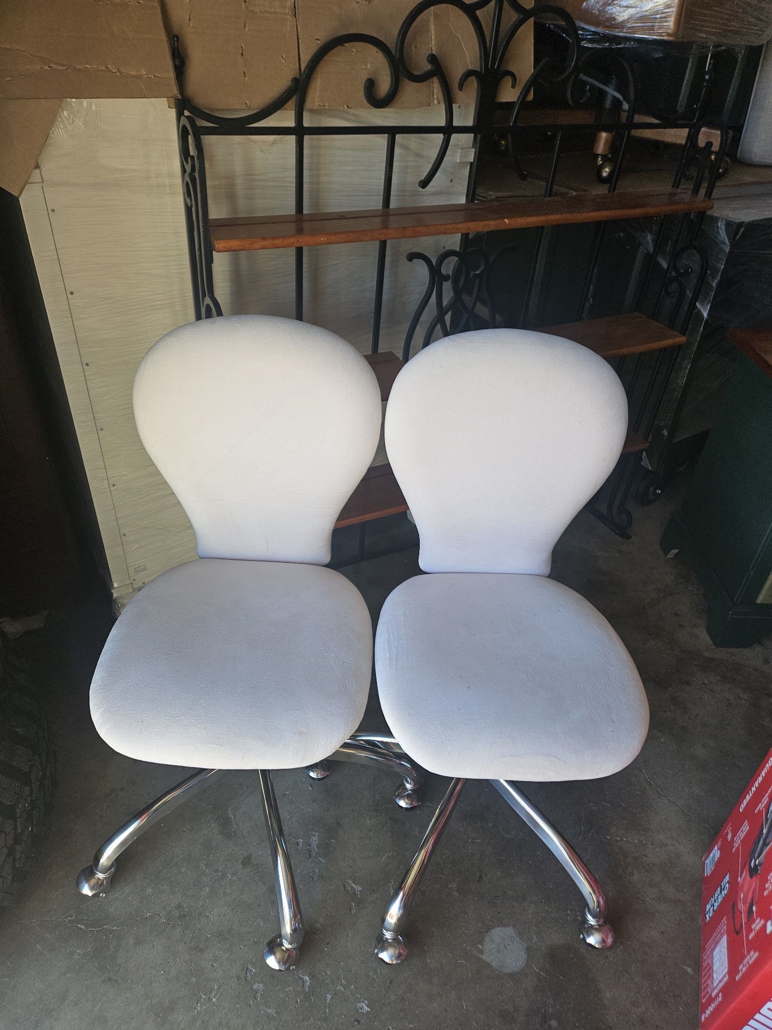 2 Office Chairs