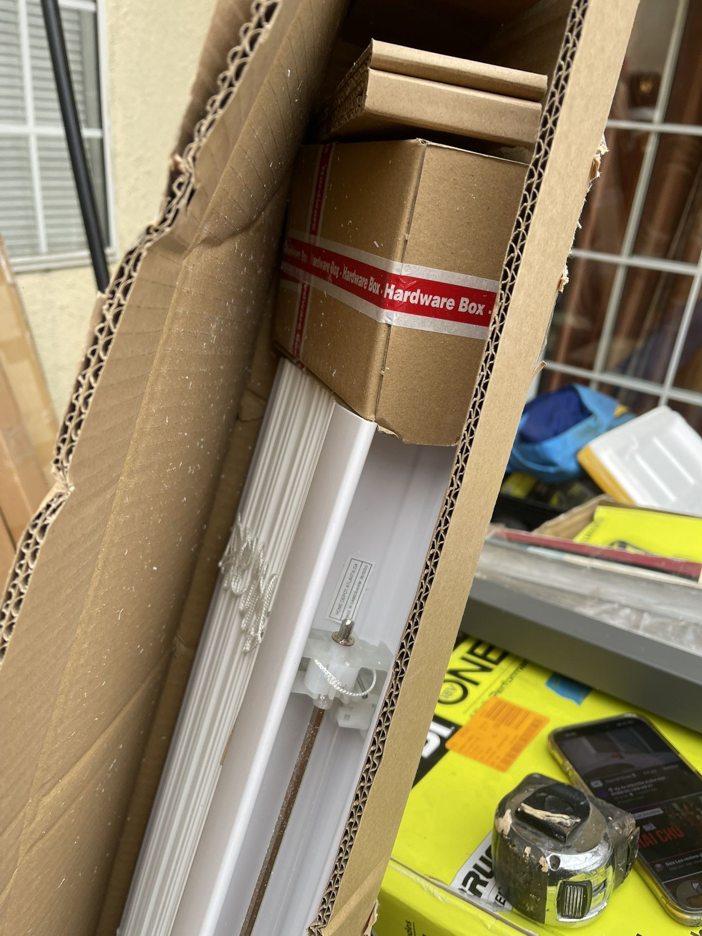 (C5) 2.5" cordless Premium Faux Wood Blind White 58.5 WX64 L