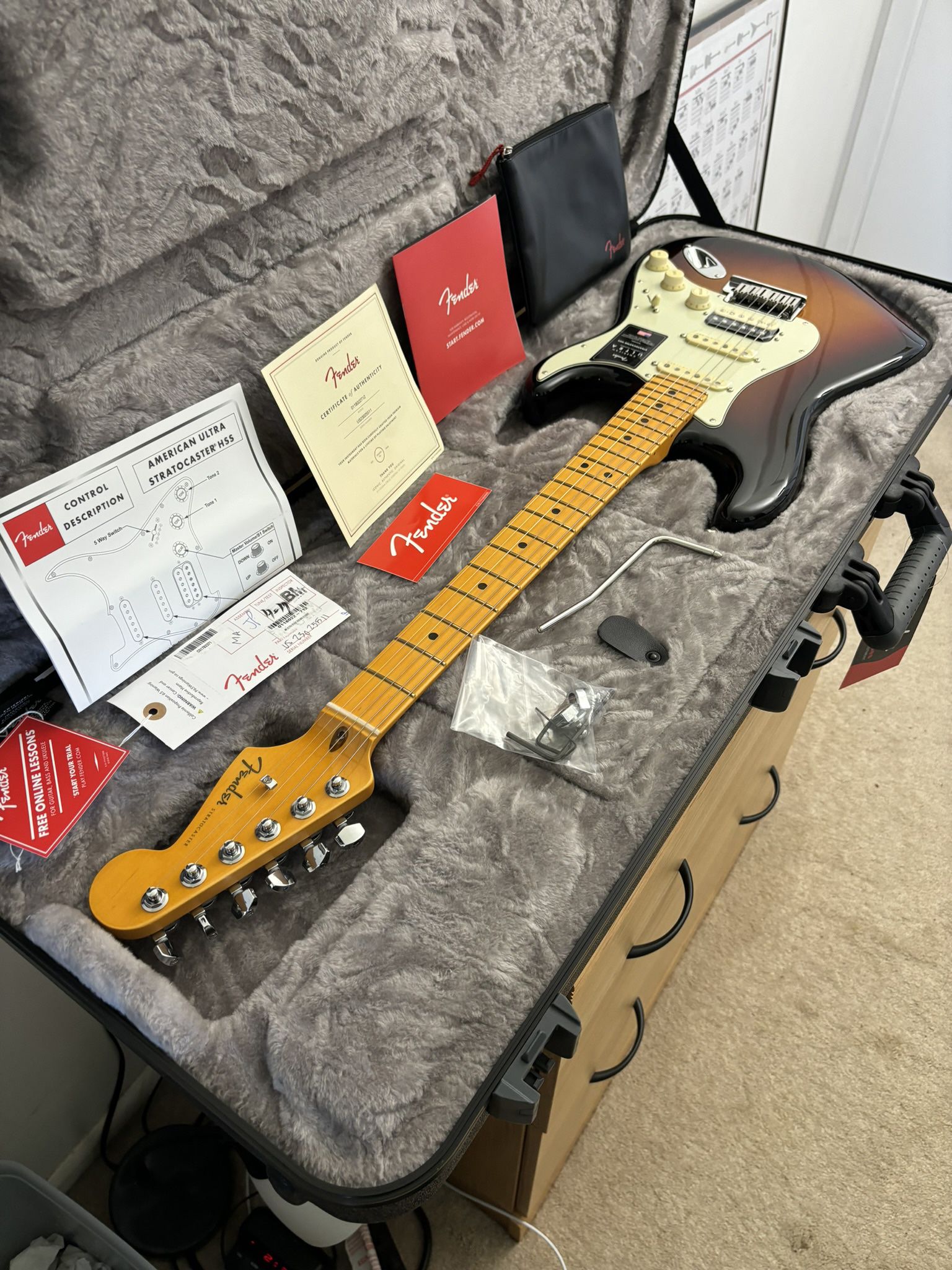 Fender Ultra HSS Stratocaster