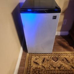 Small Fridge 