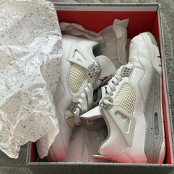 Air Jordan 4 Retro White Oreos (2021)