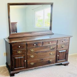 Ethan Allen Solid Wood Dresser (67”) w/ Removable Mirror – High Quality