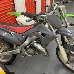 2002 Cr125 