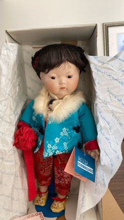 Original MARIAN YU DESIGNS ORIENT COLLECTORS DOLL