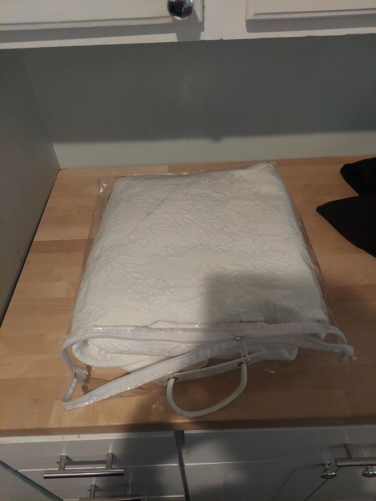 White  Floral Tablecloth