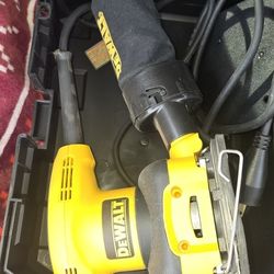 DEWALT 1/4 Sheet Palm Grip Sander 