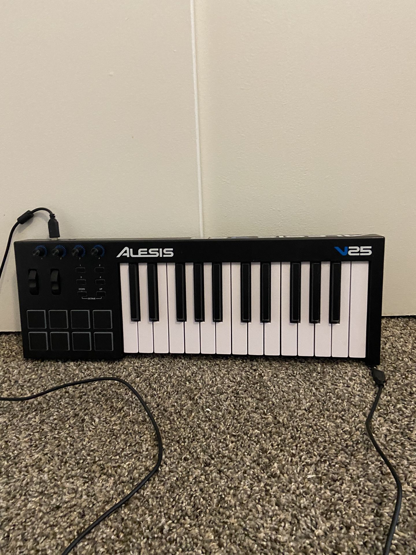 Alesis V25 Midi Keyboard 