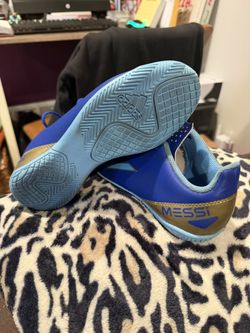 Messi Soccer Shoes Turf Sz 3 1/2 Kids Youth