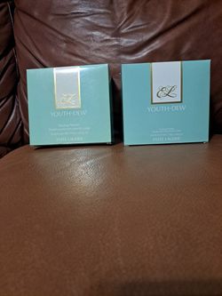 ESTEE LAUDER DUSTING POWDER