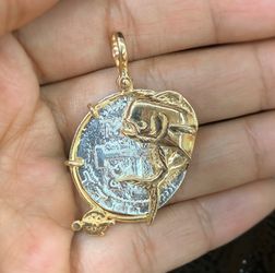 Atocha silver coin pendant in 14k gold Mahi Mahi bezel