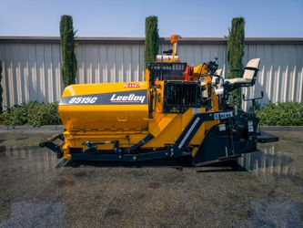 LeeBoy 8515C Asphalt Paver | Cummins T4F | 8-15' Screed | Slope | PreWired TopCon | 425 Hours | Like New!