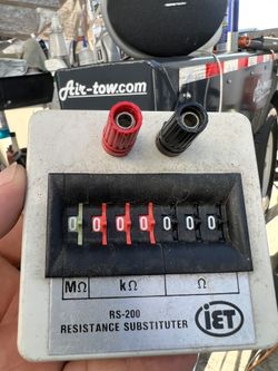IET RS-2•0•0•  7-Decade Resistance Substituter Box 0 to 9,9•9•9,9•9•9 Ohms 0.5W Rating