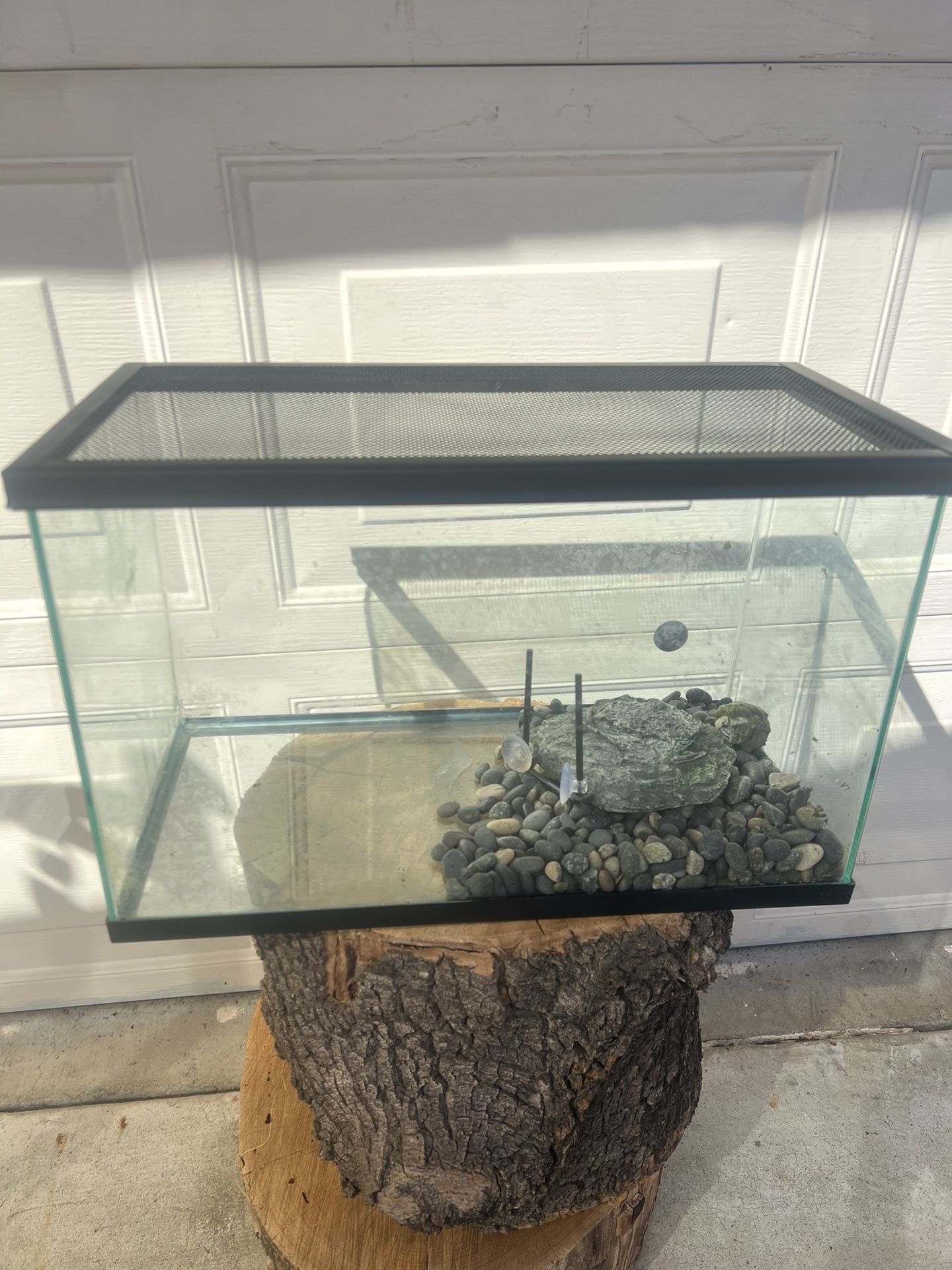 FISH TANK