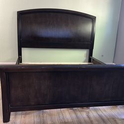 Solid Wood California King Bed Frame – Pristine Condition – $120