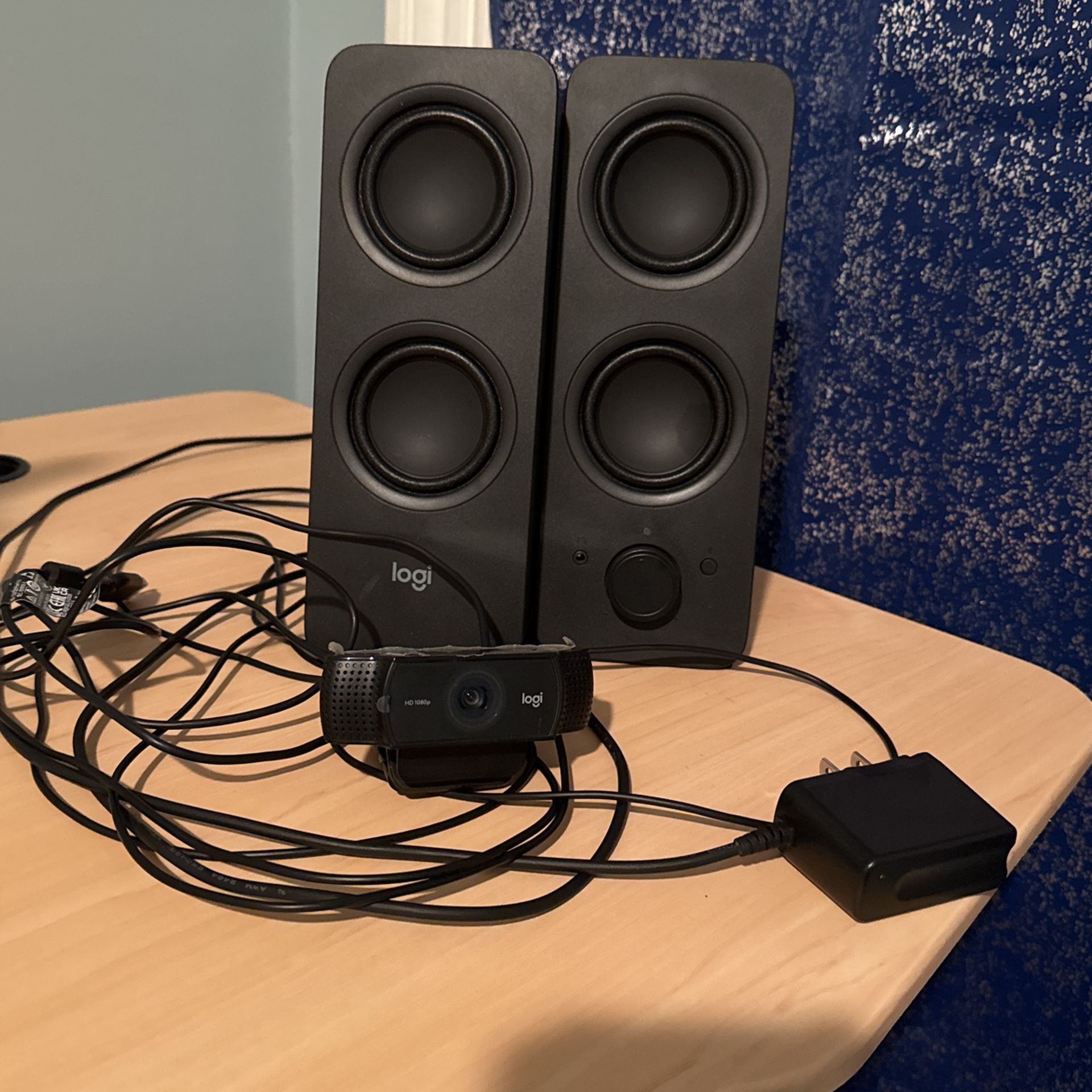 Fast Sell Logitech Speakers + Webcam