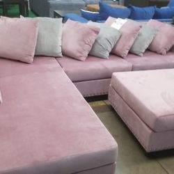 🥏SECTIONAL WITH OTTOMAN BRAND NEW 