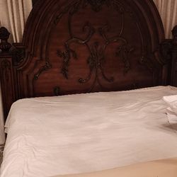 Cal King Bedroom Set