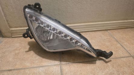 Faro derecho hyundai genesis