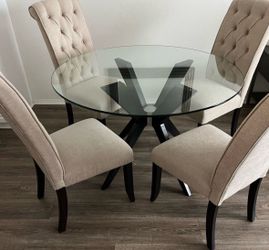 Dining Set with 4 chairs