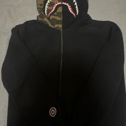 Bape Zip Up Size Medium