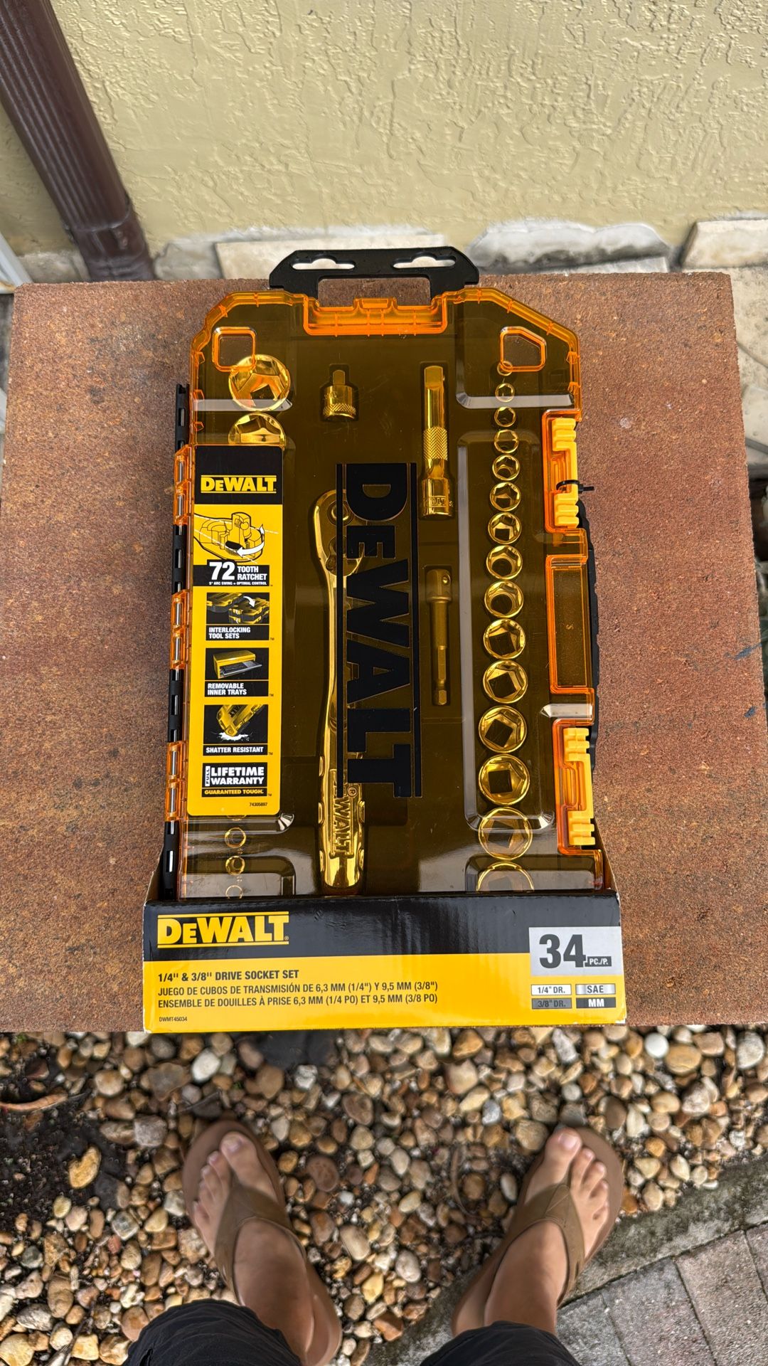 34 Pcs DeWalt 1/4”&3/8” DRIVE SOCKET SET